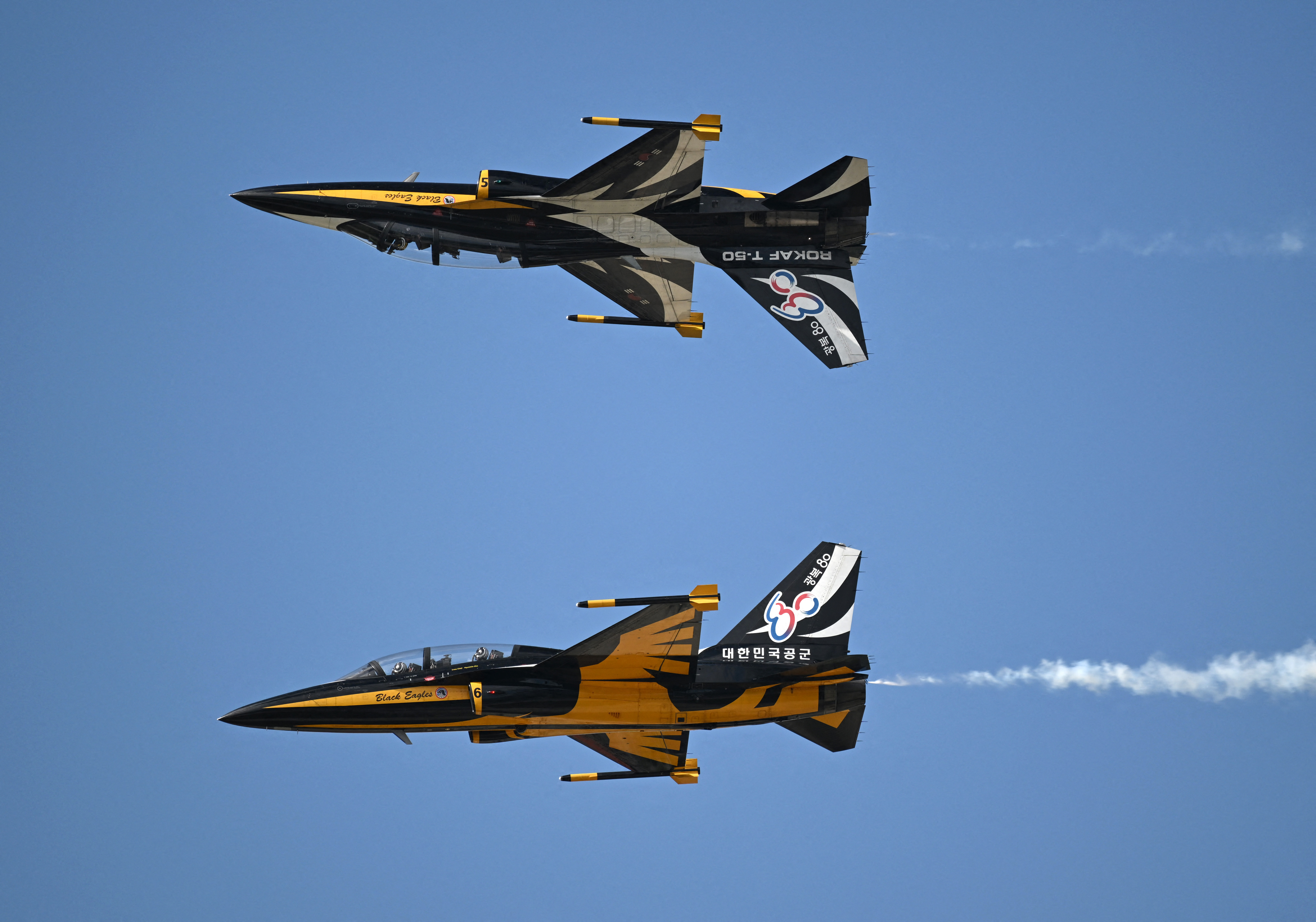 578 Kmph, Mid-Air Selfies: South Korean Pilot Fined Rs 55 Lakh For Crash