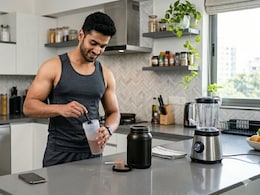 Milk Or Water: What Should Be Your Base For Protein Shakes?