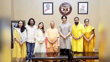 Yogi Adityanath Meets 'Krishnavataram' Cast; Director Hardik Gajjar Discusses UP CM's Response