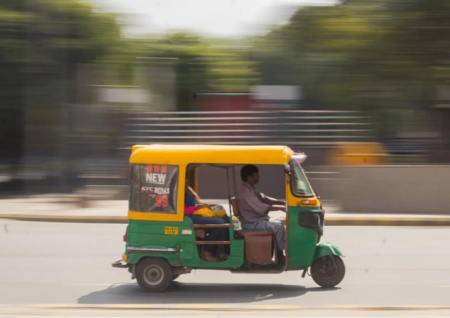 Entrepreneur Worth Rs 100 Crore Travels By Auto, Stays In Budget Hotels