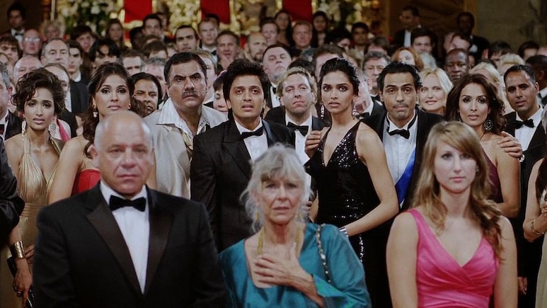 हाउसफुल के सेट पर इस एक्ट्रेस को था मलेरिया, तेज बुखार और कंपंकपी के बाद भी की एक्टिंग, 30 करोड़ के बजट में फिल्म ने कमाए थे 124 करोड़