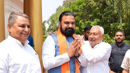 बिहार में इस दिन होगा सम्राट कैबिनेट का विस्तार, नीतीश का रोल अहम; जानें किस दल से कितने मंत्री बनेंगे