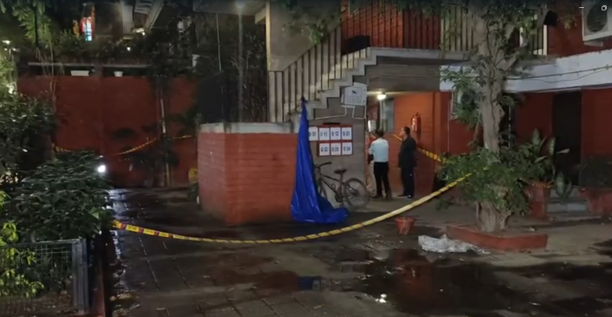 किस काम का गुस्सा! मामूली झगड़े में पिता-पुत्र की सरेआम चाकू गोदकर हत्या, दिल्ली के CR पार्क में डबल मर्डर