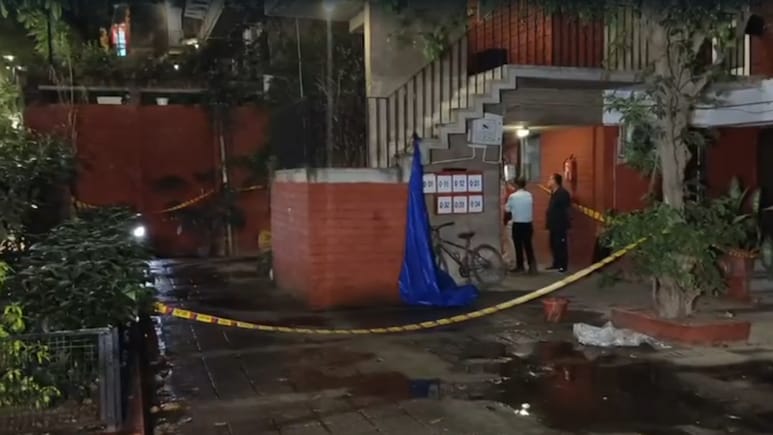 बाप-बेटे को O Block के बाहर बुलाया, चाकू से गोदा... साउथ दिल्ली के तारा अपार्टमेंट्स में आखिर हुआ क्या?