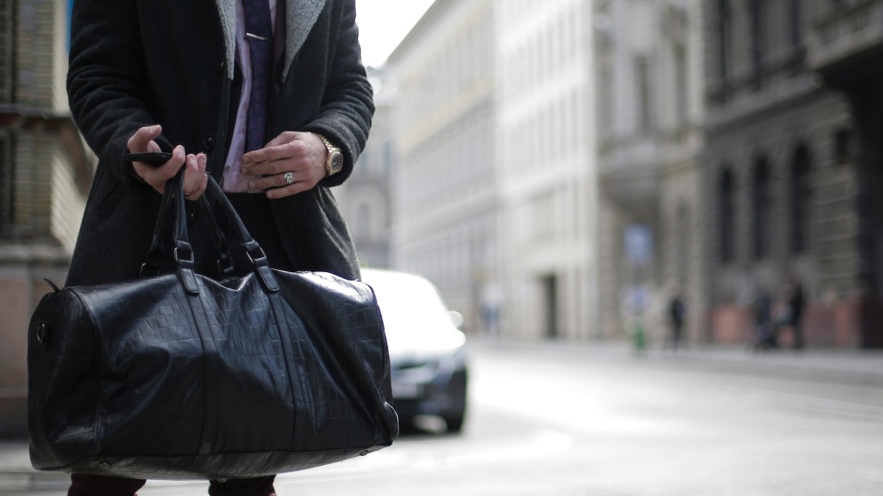 Myntra Fashion Carnival Sale: Tommy Hilfiger Bags At Min 40% Off