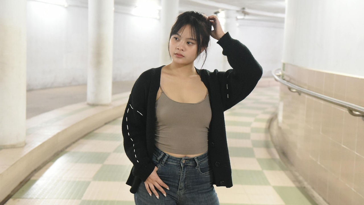 How To Layer Without Bulk: Easy Shrug Styling Tips For Everyday Wear