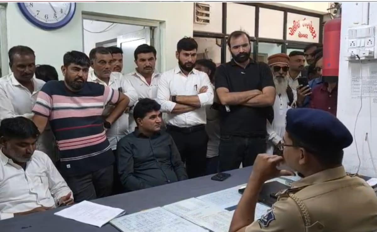 आप के गुजरात प्रदेश अध्यक्ष इसुदान गढ़वी को पुलिस ने लिया हिरासत में, इस वजह से बढ़ा टकराव
