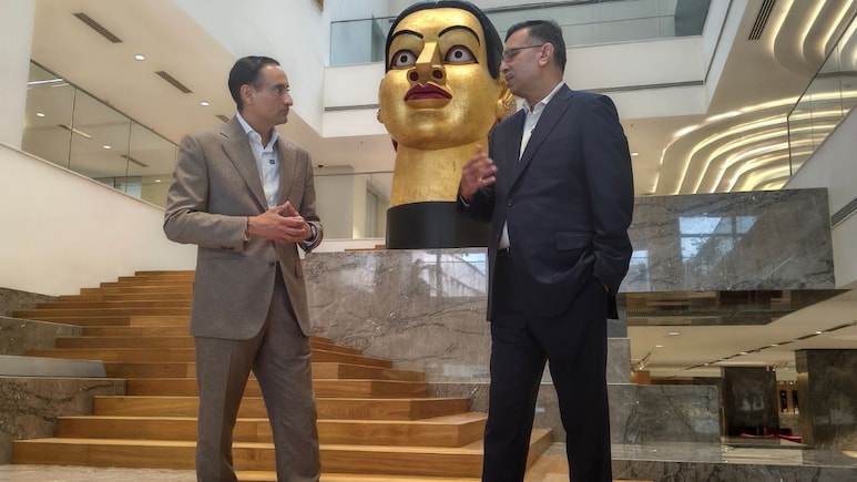 ईरान युद्ध की मार- संजीव गोयनका ने बताया भारतीय शेयर बाजार और उपभोक्ता पर क्यों नहीं होगा लंबा असर