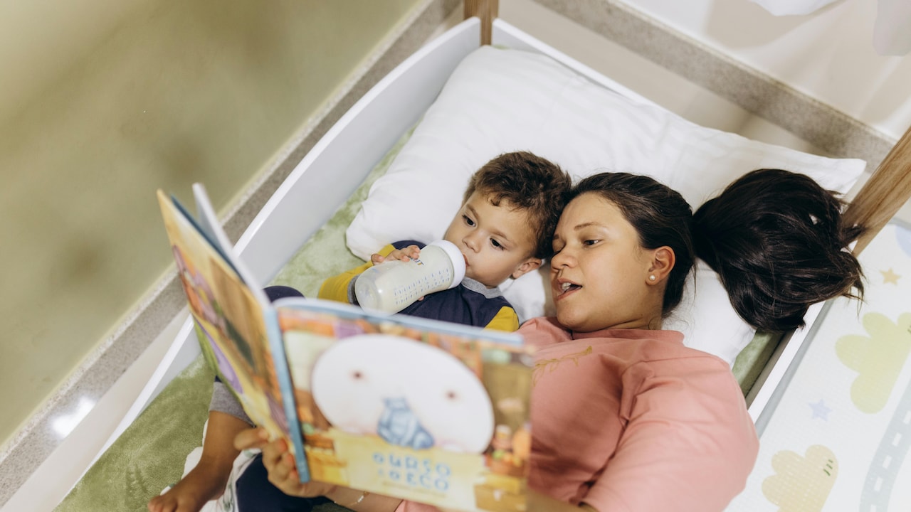 Bright, colourful nursery rhyme books that make early reading playful for tiny readers