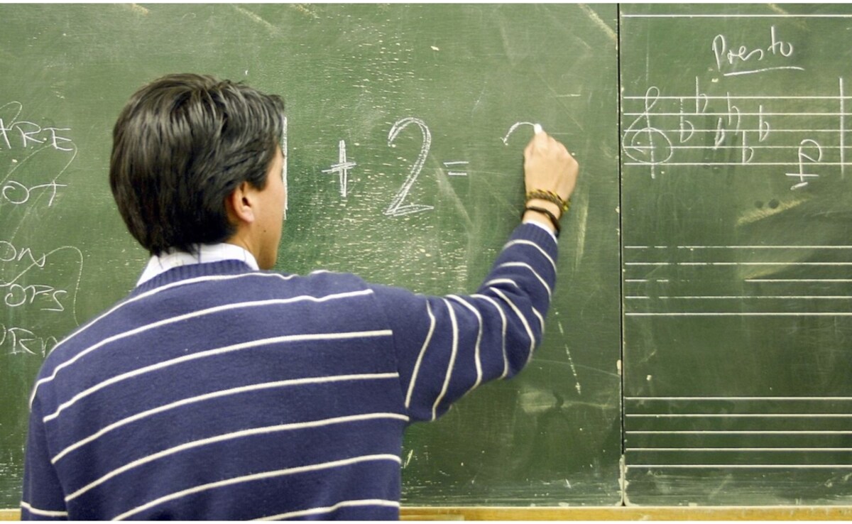 हिमाचल के 3 प्रोफेसरों को सरकार ने एक झटके में नौकरी से निकाला, छात्राओं ने लगाए थे गंभीर आरोप