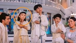 हम साथ साथ हैं में उम्र थी 5 साल, अब ये बच्ची है 32 साल की खूबसूरत लड़की, 27 साल बाद देख खुशी से झूमे फैंस