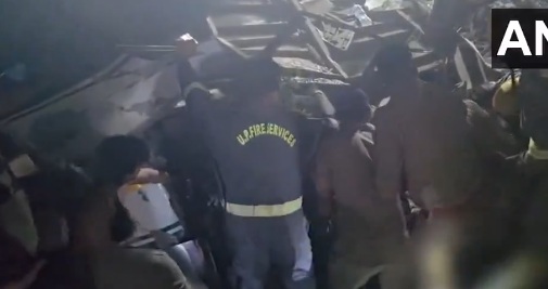 Hapur Accident: हापुड़ में बारातियों से भरी बस और ट्रक के बीच भीषण भिड़ंत, छह लोगों की मौत, कई घायल