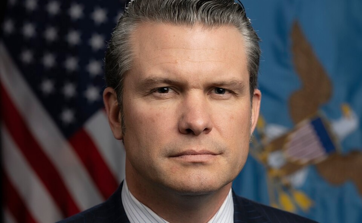 Trump Misled? US Officials Blame War Secy Pete Hegseth For Iran Fallout