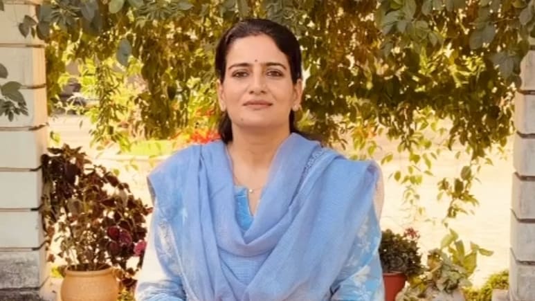 बीजेपी महिला मोर्चा की अध्यक्ष का तीखा हमला, बोलीं- महिलाओं को वर्गों में बांटने की राजनीति कर रही कांग्रेस