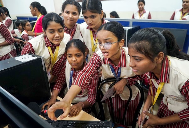 NIOS ने जारी किया 10वीं का रिजल्ट, नंबरों से नहीं हैं खुश? जानिए आगे क्या है करना