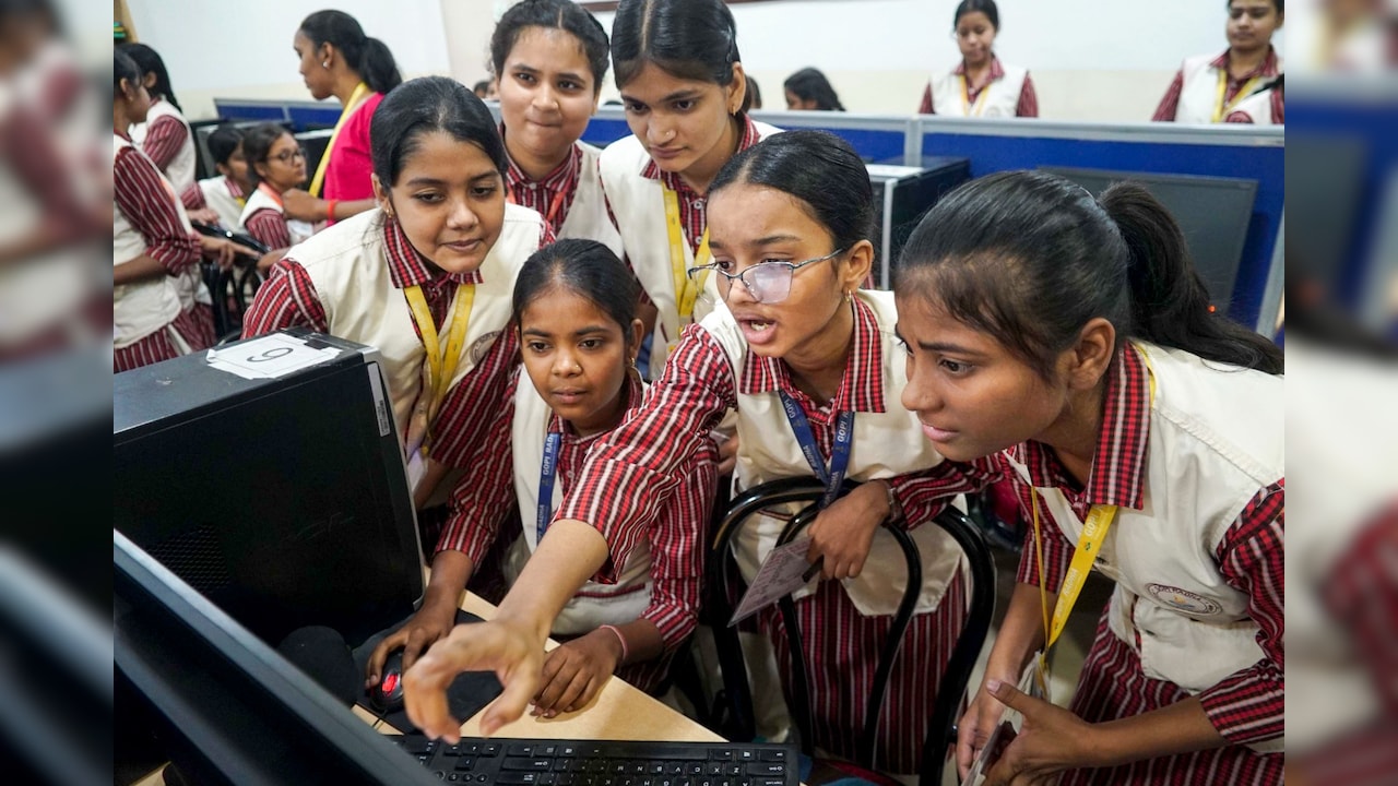 NIOS ने जारी किया 10वीं का रिजल्ट, नंबरों से नहीं हैं खुश? जानिए आगे क्या है करना