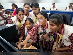 संघर्ष की जीत: मजदूर की बेटी ने 12वीं बोर्ड में लहराया परचम, प्रदेश में मिला दूसरा स्थान