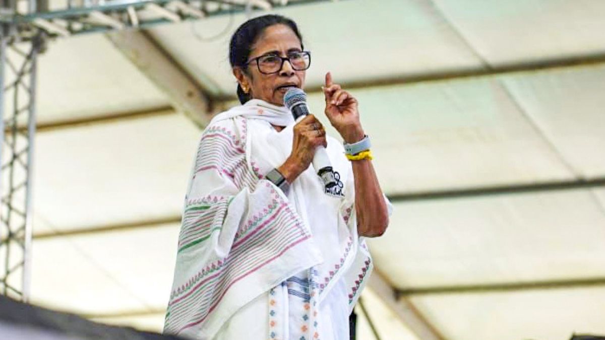 '19 राज्य और केंद्र मेरे खिलाफ', बंगाल चुनाव में CM ममता ने खेला 'अकेली vs सिस्टम' का दांव!