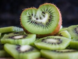 UK के डॉक्टर ने बताया रोजाना 2 कीवी खाने से क्या होता है?