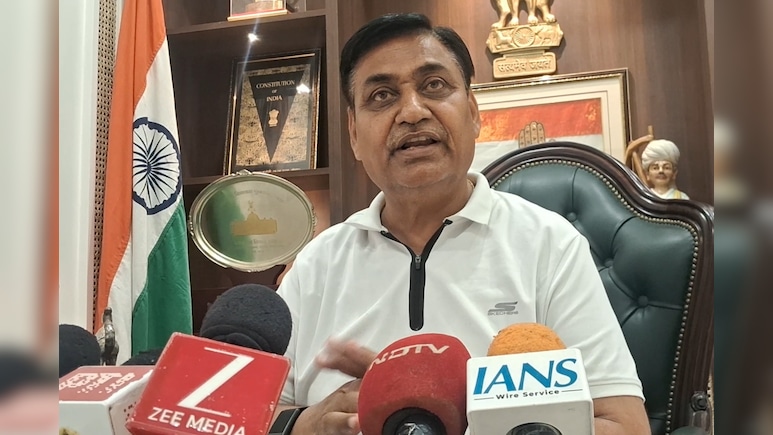 Rajasthan Politics: राजस्थान के स्कूलों से किताब हटाए जाने का मुद्दा लोकसभा में गूंजेगा, डोटासरा की बीजेपी को चेतावनी