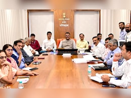 महाराष्ट्र: रिक्शा‑टैक्सी चालकों को सिखाई जाएगी मराठी, सरकार की मदद करेंगे साहित्यकार