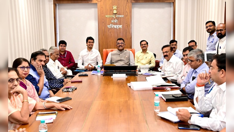 महाराष्ट्र: रिक्शा‑टैक्सी चालकों को सिखाई जाएगी मराठी, सरकार की मदद करेंगे साहित्यकार