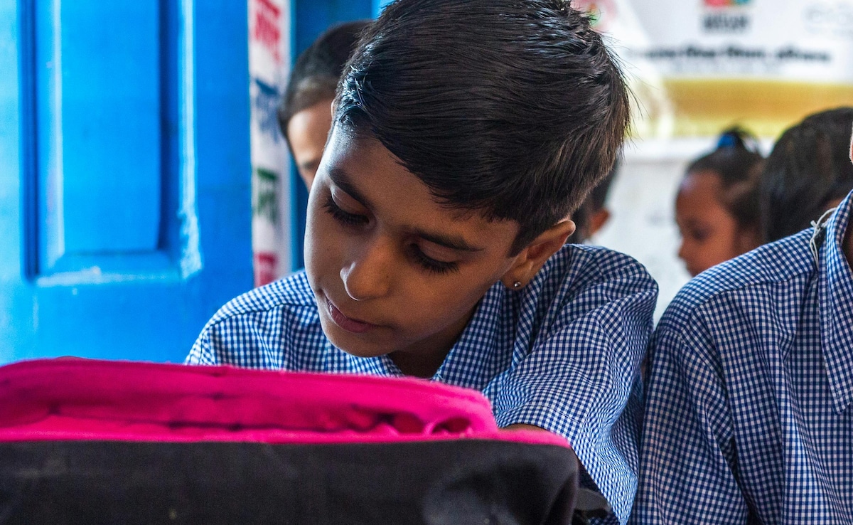 हर बच्‍चे के स्‍कूल बैग में जरूर होनी चाहिए ये चीजें, आज ही चेक करें