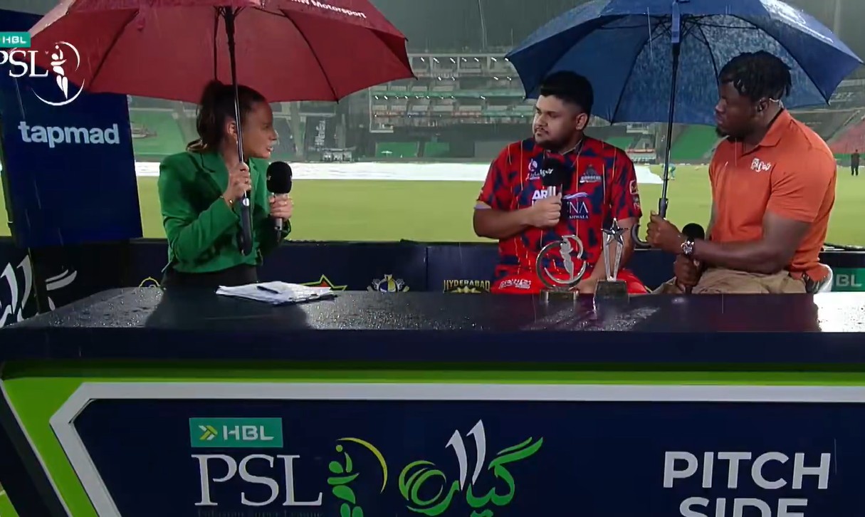 Rain Interrupts Post-Match Show In PSL, Hilarious Video Leaves Fans In Splits