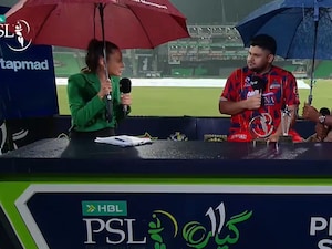 Rain Interrupts Post-Match Show In PSL, Hilarious Video Leaves Fans In Splits