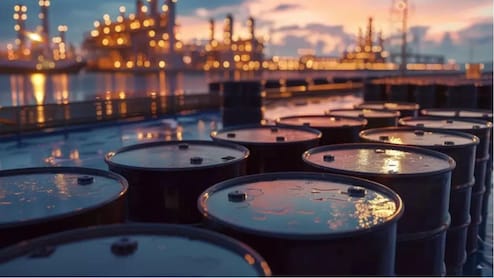 Oil Rally: Brent Crude Holds Above $104 As Trump Says Iran Ceasefire Is On 'Life Support'