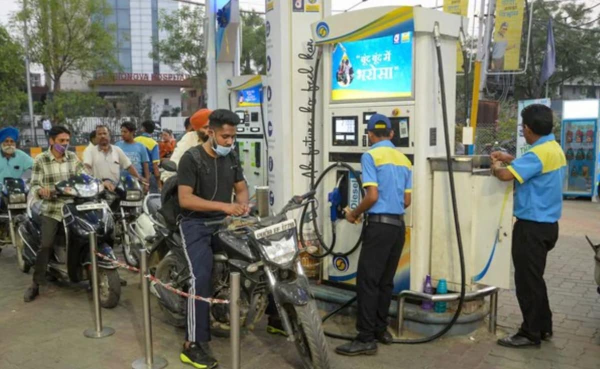 दुनिया भर में  गहराया तेल संकट! पीएम मोदी की अपील के बाद आज देश भर में पेट्रोल-डीजल  के नए रेट जारी, चेक करें ताजा भाव