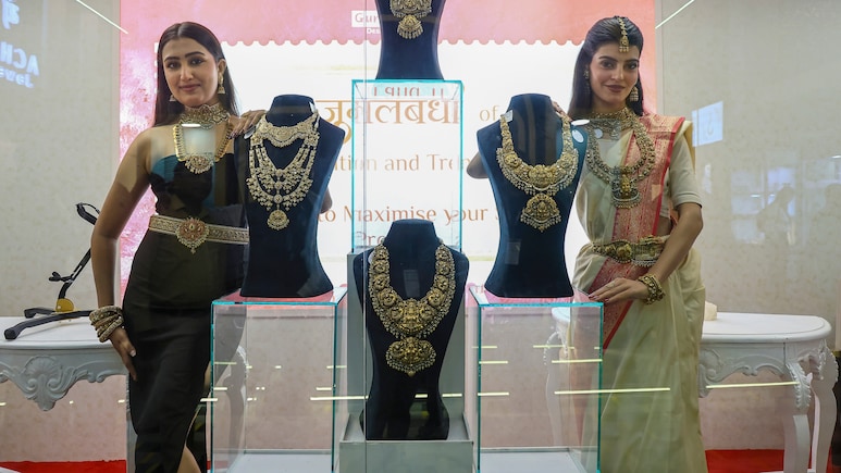 Silver Jumps Rs 3,800 To Rs 2.47 Lakh/Kg, Gold Edges Near Rs 1.55 Lakh Mark