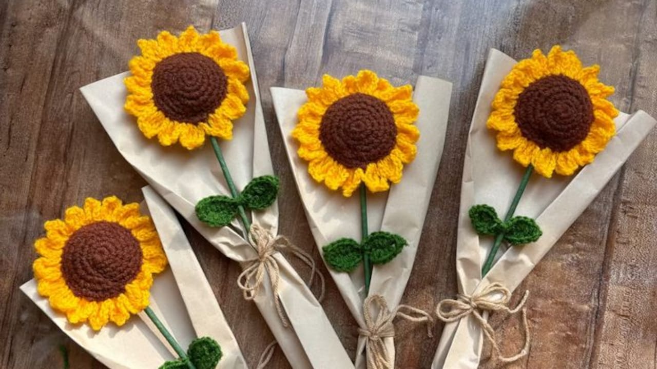 Handmade crochet flower bouquets that add lasting, thoughtful gifts for every occasion