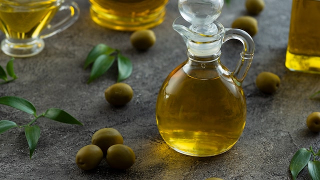 Extra virgin olive oil has the potential to slow down age-related cognitive decline