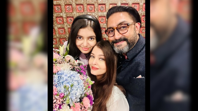 Aishwarya Rai Celebrates 19th Wedding Anniversary With Abhishek Bachchan And Aaradhya, See Pics