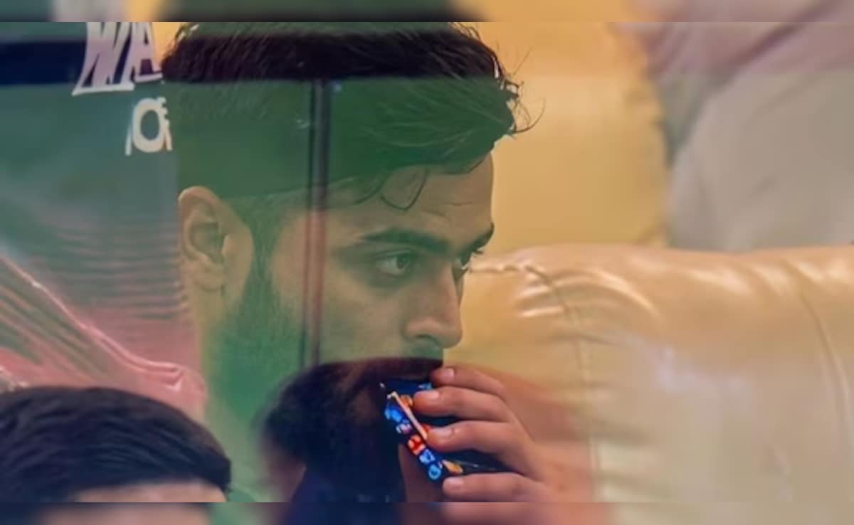 Riyan Parag का ड्रेसिंग रूम में वेपिंग VIDEO वायरल! जानिए E-Cigarette सेहत के लिए कितना खतरनाक