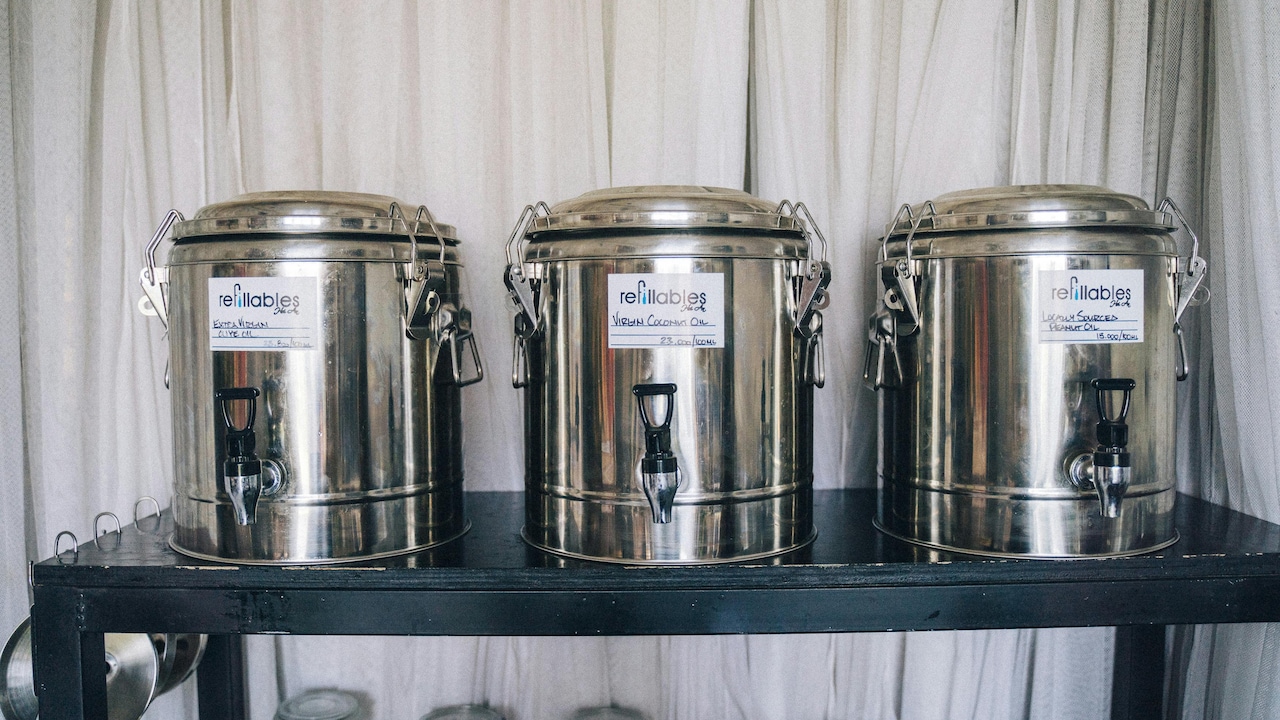 How Moisture Affects Steel Masala Dabbas Differently Than Plastic Ones