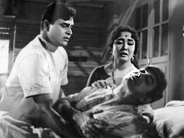 1963 में सिर्फ 27 दिन में बन गई थी बॉलीवुड की ये फिल्म, बॉक्स ऑफिस पर छापे करोड़ों, फिल्म का अंत रोने पर कर देगा मजबूर