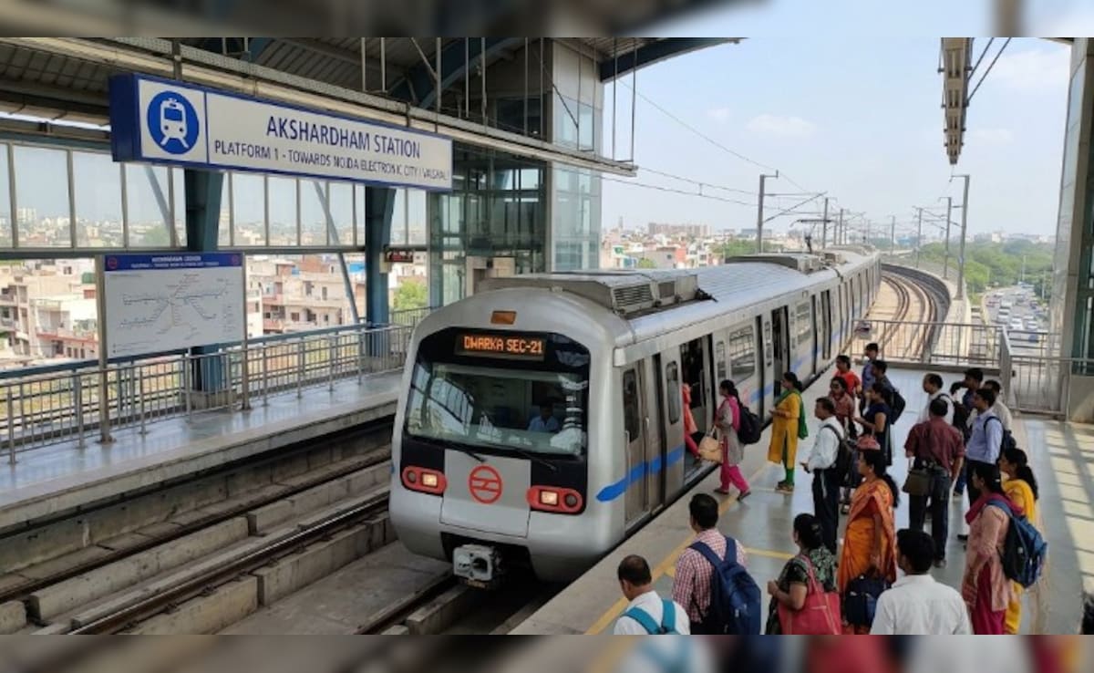Delhi Metro Timing: रविवार को दिल्ली मेट्रो ब्लू लाइन की टाइमिंग में हुआ बदलाव, जान लीजिए नया शेड्यूल