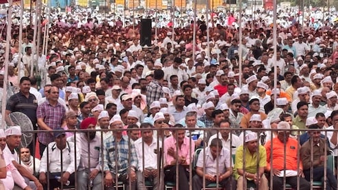 58 साल की उम्र में TET एग्जाम देने का फरमान&hellip; 20 लाख सरकारी शिक्षकों की नौकरी पर खतरा