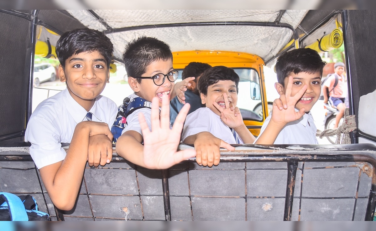 UP Schools Closed : यूपी के स्कूलों में कब से शुरू हो रही है गर्मी की छुट्टी? जानें कितने दिन बंद रहेंगे स्कूल