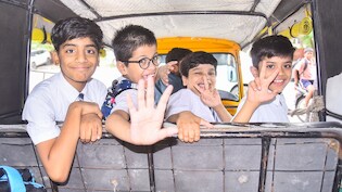 UP Schools Closed : यूपी के स्कूलों में कब से शुरू हो रही है गर्मी की छुट्टी? जानें कितने दिन बंद रहेंगे स्कूल