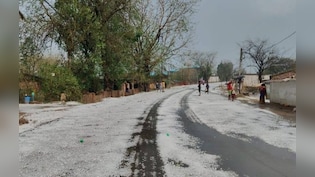 ओडिशा में पहली बार गिरे इतने बड़े ओले! सड़कों पर बिछी 'सफेद चादर', कई घरों की छतें टूटीं