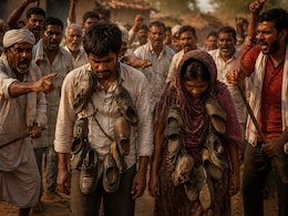 Religion Conversion in India: धर्म परिवर्तन के शक में पति-पत्नी को जूतों की माला पहनाकर धुमाया गया, हाथरस पंचायत की शर्मनाक करतूत