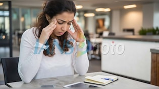 नींद की गड़बड़ी कैसे बिगाड़ती है आपका दिमाग और शरीर? जानिए इस छोटी गलती के बड़े खतरे