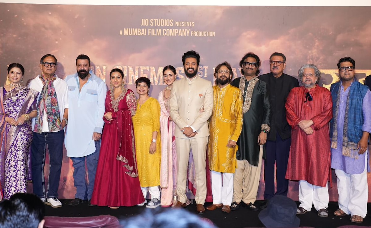 'राजा शिवाजी' ट्रेलर लॉन्च: अजय-अतुल की बातों ने किया भावुक, रितेश-जेनेलिया की आंखों से छलके आंसू