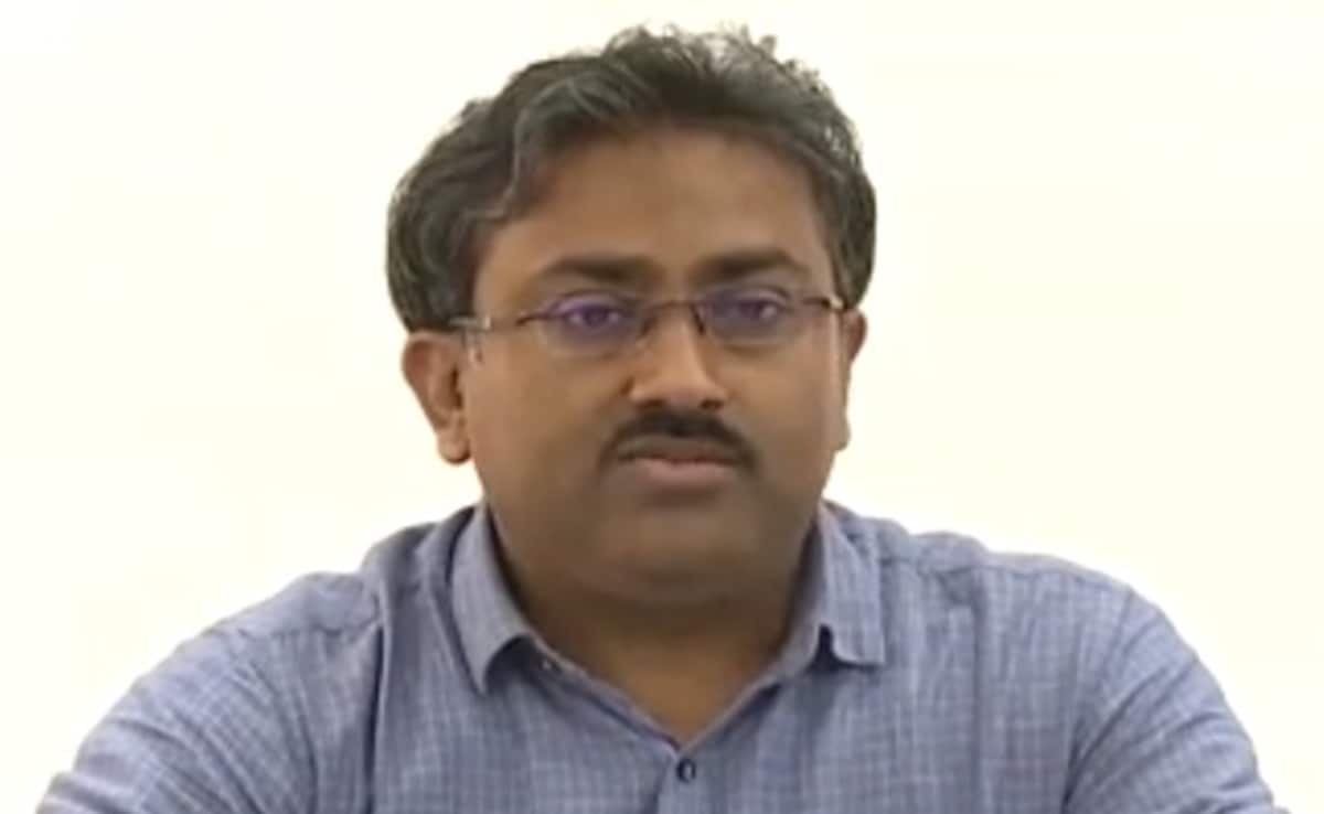 बिहार सीएम नीतीश कुमार के सचिव अनुपम कुमार