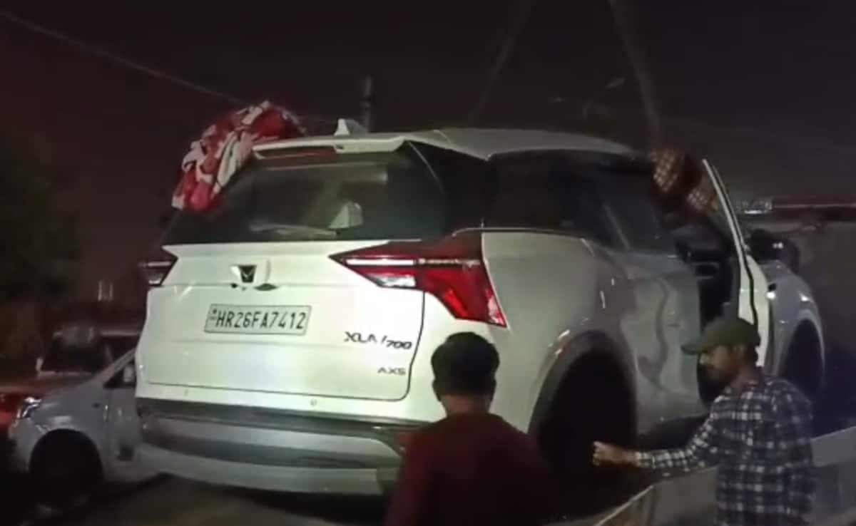 मॉल में महिंद्रा SUV पार्क कर शॉपिंग करने गया, वापस आया तो फटी रह गईं आंखें