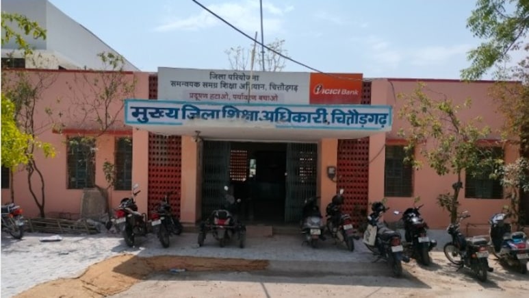 राजस्थान में बड़ा एक्शन: शिकायतों के बाद पूरे स्कूल स्टाफ पर गिरी गाज, पोक्सो केस में शिक्षक निलंबित