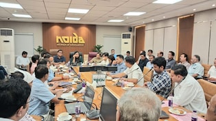 नोएडा में श्रमिकों के लिए गुड न्यूज, फैक्ट्रियों में CCTV अनिवार्य, मजदूरों को मिलेगा ग्रेच्युटी और EPF का हक